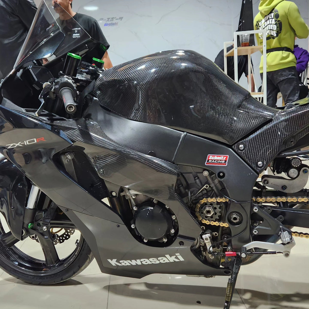 Kamikaze 2016+ Kawasaki ZX10R/RR Carbon Fiber Tank – Alif Performance Kamikaze 2016+ Kawasaki ZX10R/RR Carbon Fiber Tank – Alif Performance